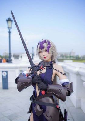 终末的逆后官_JVID性感写真